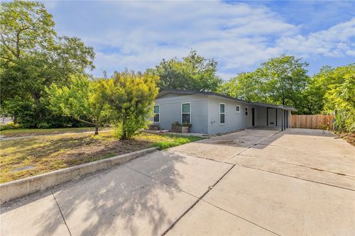 1009 Field St, San Marcos, TX, 78666-7003 | Card Image