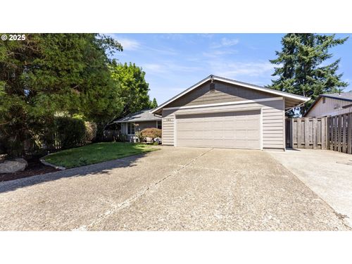 191 Ne 33rd Ct, Hillsboro, OR, 97124-6739 | Card Image