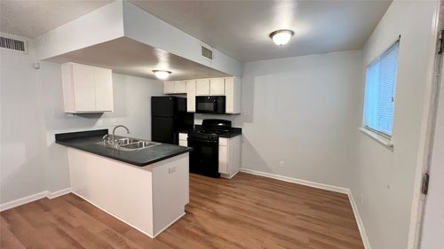 107-2301 Ohlen Rd, Austin, TX, 78757-7760 | Card Image