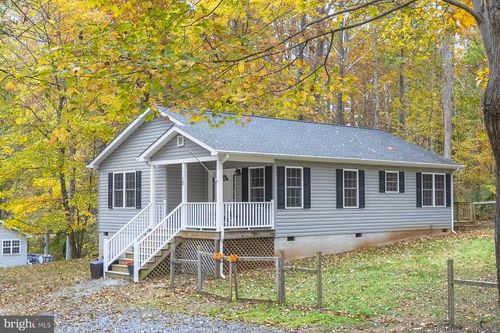 18 Ellis Ln, LOUISA, VA, 23093-5759 | Card Image