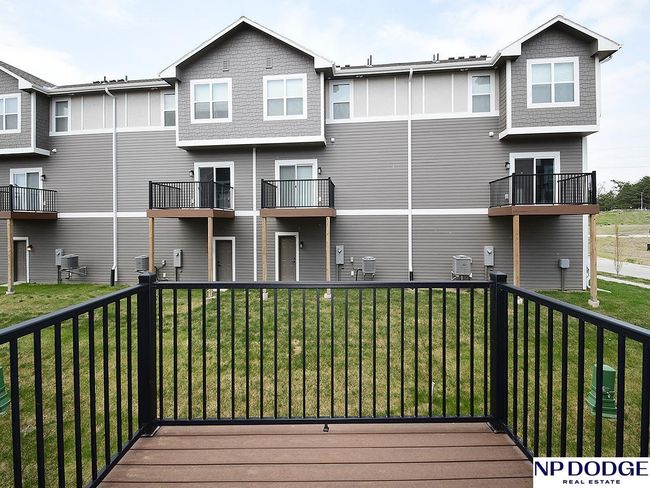 20856 S Plz, Townhouse with 3 bedrooms, 3 bathrooms and 2 parking in Elkhorn NE | Image 9