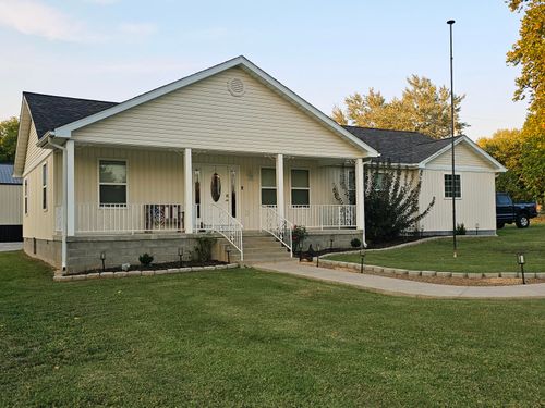 210 E 6th St, Jasper, MO, 64755-9450 | Card Image