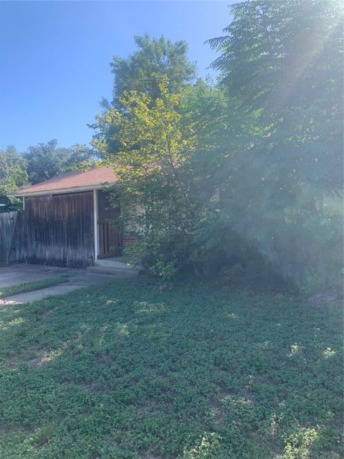 7703 Woodrow Ave, Austin, TX, 78757-1331 | Card Image
