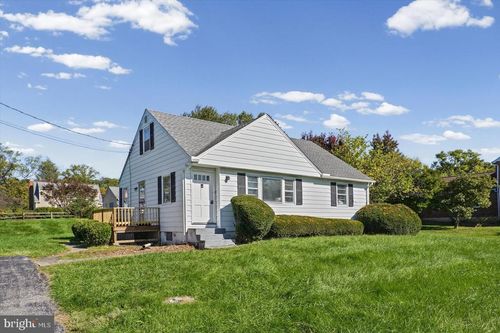 22 Warren Road, COCKEYSVILLE, MD, 21030 | Card Image