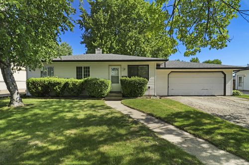 1712 87th St, Kenosha, WI, 53143-6442 | Card Image