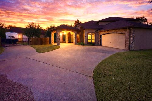 216 Berwick Dr, Bridge City, TX, 77611-4902 | Card Image