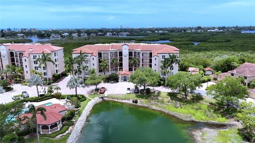 206-5420 Eagles Point Cir, SARASOTA, FL, 34231-9116 | Card Image