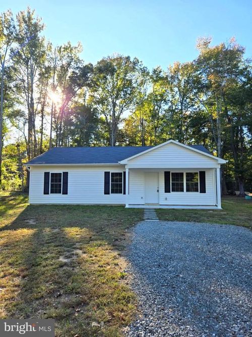 227 Forest Grove Rd, COLONIAL BEACH, VA, 22443-3304 | Card Image
