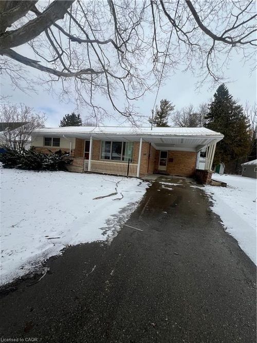 197 King St S, Harriston, ON, N0G1Z0 | Card Image