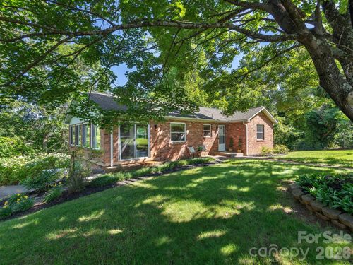 147 W Oakview Rd, Asheville, NC, 28806-1423 | Card Image