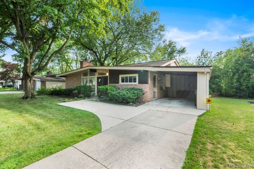 29645 Rock Creek Dr, Southfield, MI, 48076-1872 | Card Image