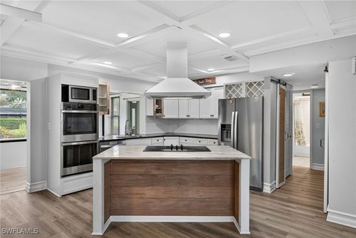 3275 Boca Ciega Dr, NAPLES, FL, 34112-6107 | Card Image