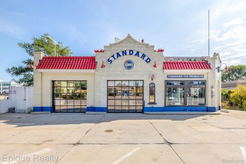 1522 Military St, Port Huron, MI, 48060-5923 | Card Image