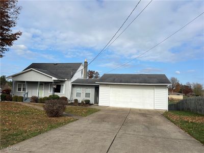 70 Meadow Lane, House other with 3 bedrooms, 1 bathrooms and null parking in Parkersburg WV | Image 1