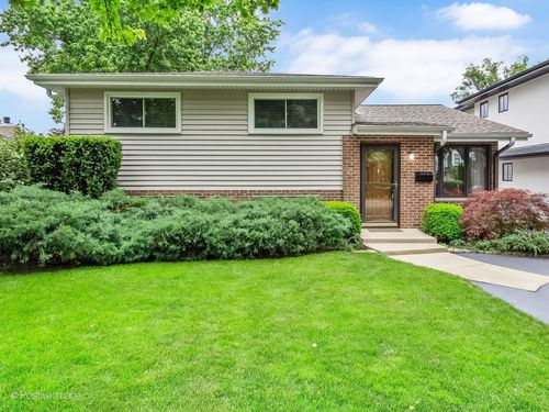 393 Grandview Ave, Glen Ellyn, IL, 60137-5245 | Card Image