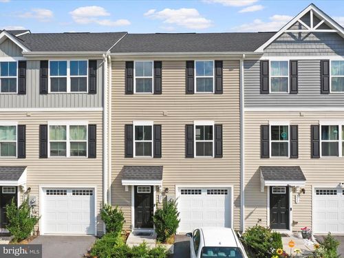 207 Rhea Dr, MARTINSBURG, WV, 25403-1758 | Card Image