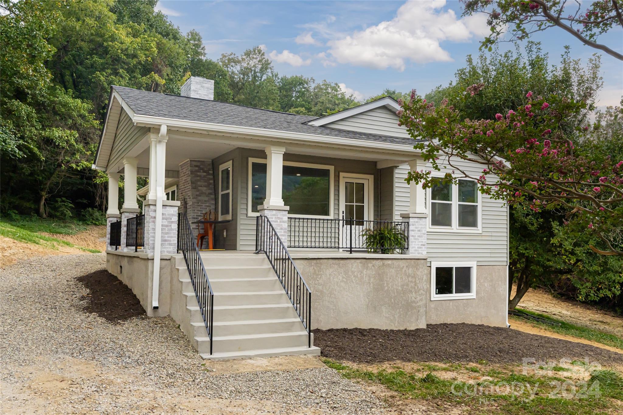 Old Chunns Cove Rd, Asheville, NC 28805