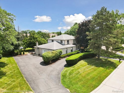 31122 Perrys Xing, Farmington Hills, MI, 48331-1544 | Card Image