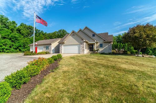 12102 Marion Center Rd, Hoagland, IN, 46745-9576 | Card Image