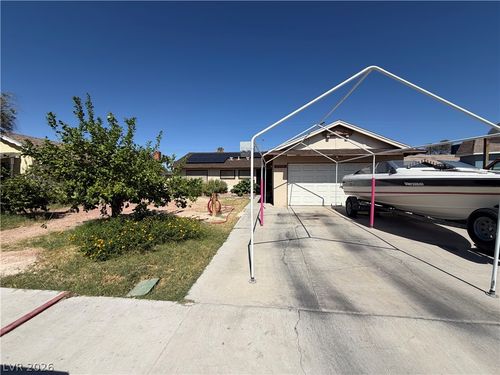 2105 El Greco St, Las Vegas, NV, 89102-3818 | Card Image