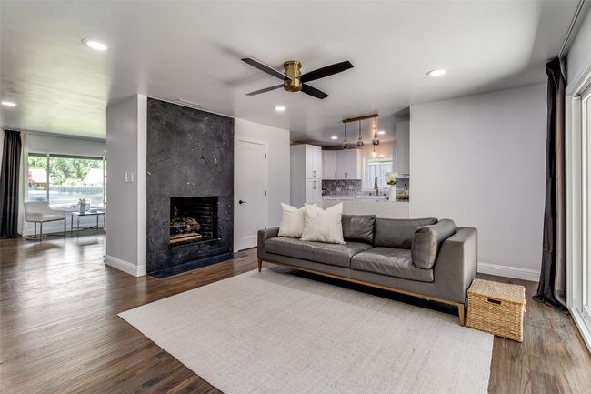 7127 E Mockingbird Ln, House other with 2 bedrooms, 2 bathrooms and null parking in Dallas TX | Image 9