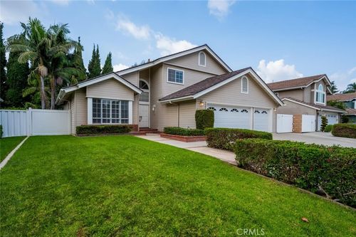 945 Finnell Way, Placentia, CA, 92870-4446 | Card Image