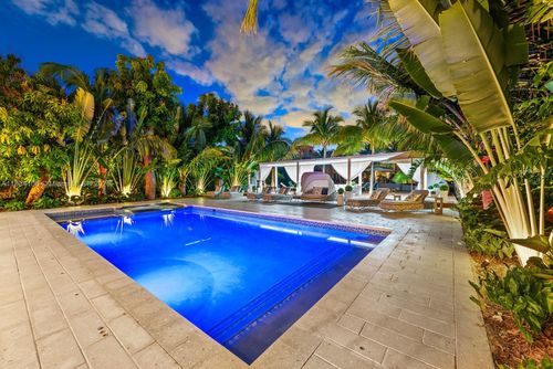 3734 Chase Ave, Miami Beach, FL, 33140-3420 | Card Image