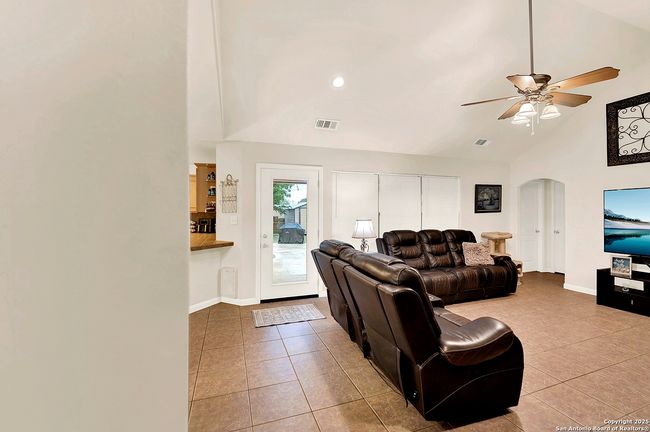 709 Voges St, House other with 4 bedrooms, 3 bathrooms and null parking in Poth TX | Image 24