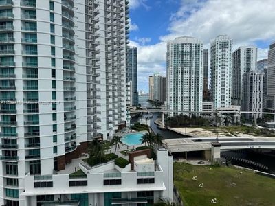 1702 - 90 Sw 3rd St, Condo with 2 bedrooms, 2 bathrooms and null parking in Miami FL | Image 3