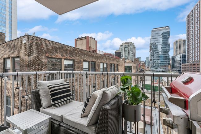 APT-704 - 200 W Grand Ave, Condo with 2 bedrooms, 2 bathrooms and 1 parking in CHICAGO IL | Image 20