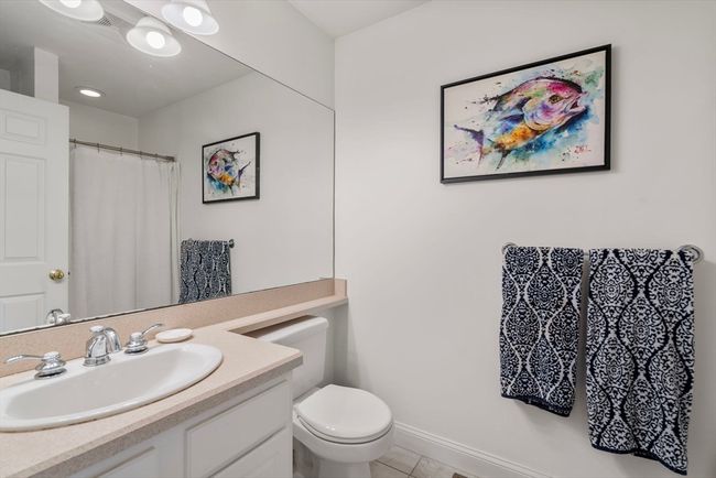 UNIT-2 - 122 E Squantum St, Condo with 3 bedrooms, 3 bathrooms and 1 parking in Quincy MA | Image 8