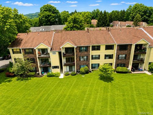 10-10 Edinburgh Dr, Peekskill, NY, 10566-2562 | Card Image