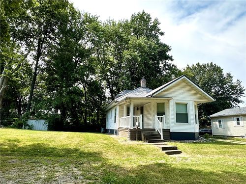 15 Vine St, Pana, IL, 62557-1481 | Card Image