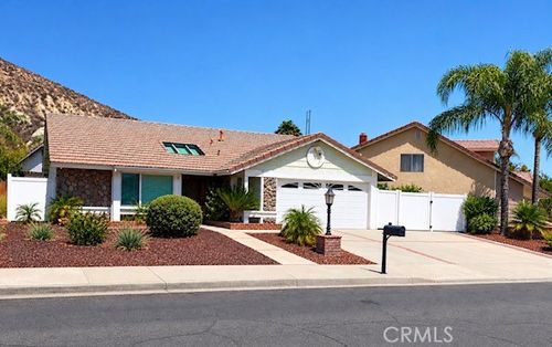 3522 Pear Blossom Ln, Lake Elsinore, CA, 92530 | Card Image