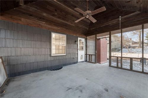 3528 Ne 47th St, Kansas City, MO, 64117-1238 | Card Image