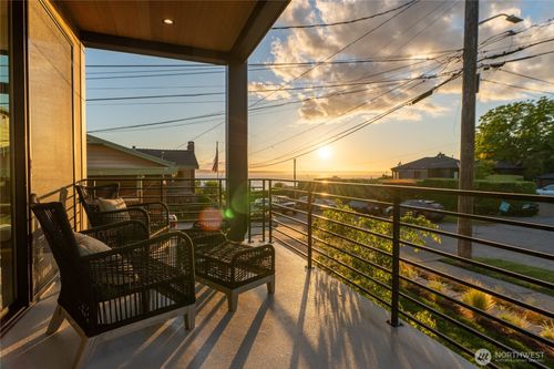 3609 Nw 62nd St, Seattle, WA, 98107-2651 | Card Image