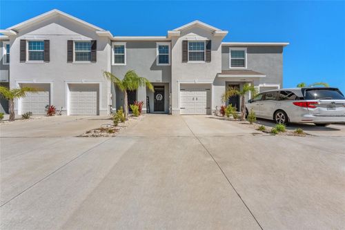 33105 Major Oak Dr, Wesley Chapel, FL, 33545-3286 | Card Image