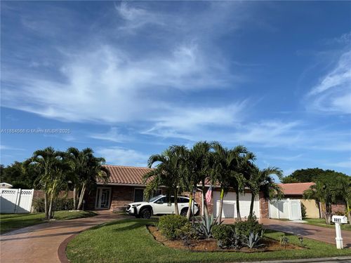 8697 Nw 1st St, Coral Springs, FL, 33071-7507 | Card Image