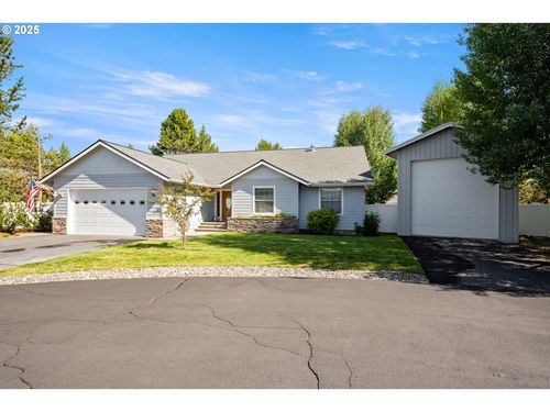 16676 Mcclintock Pl, La Pine, OR, 97739-7805 | Card Image