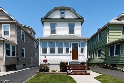 135 Warren Ave, Roselle Park, NJ, 07204-1803 | Card Image