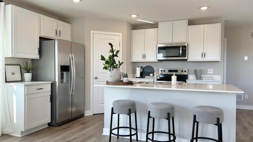 1943 Aztec Ave, Shakopee, MN, 55379-7737 | Card Image