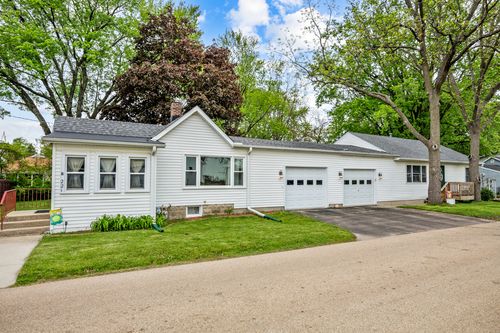 223-221-223 Ellen St, Sycamore, IL, 60178-1305 | Card Image