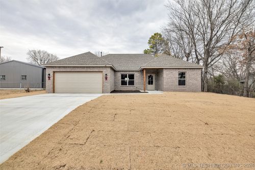 511 E 5th Street, Skiatook, OK, 74070 | Card Image