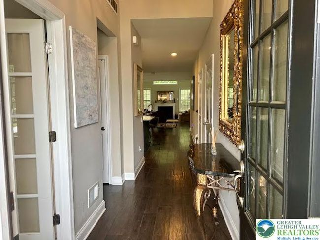 Foyer entry | Image 7