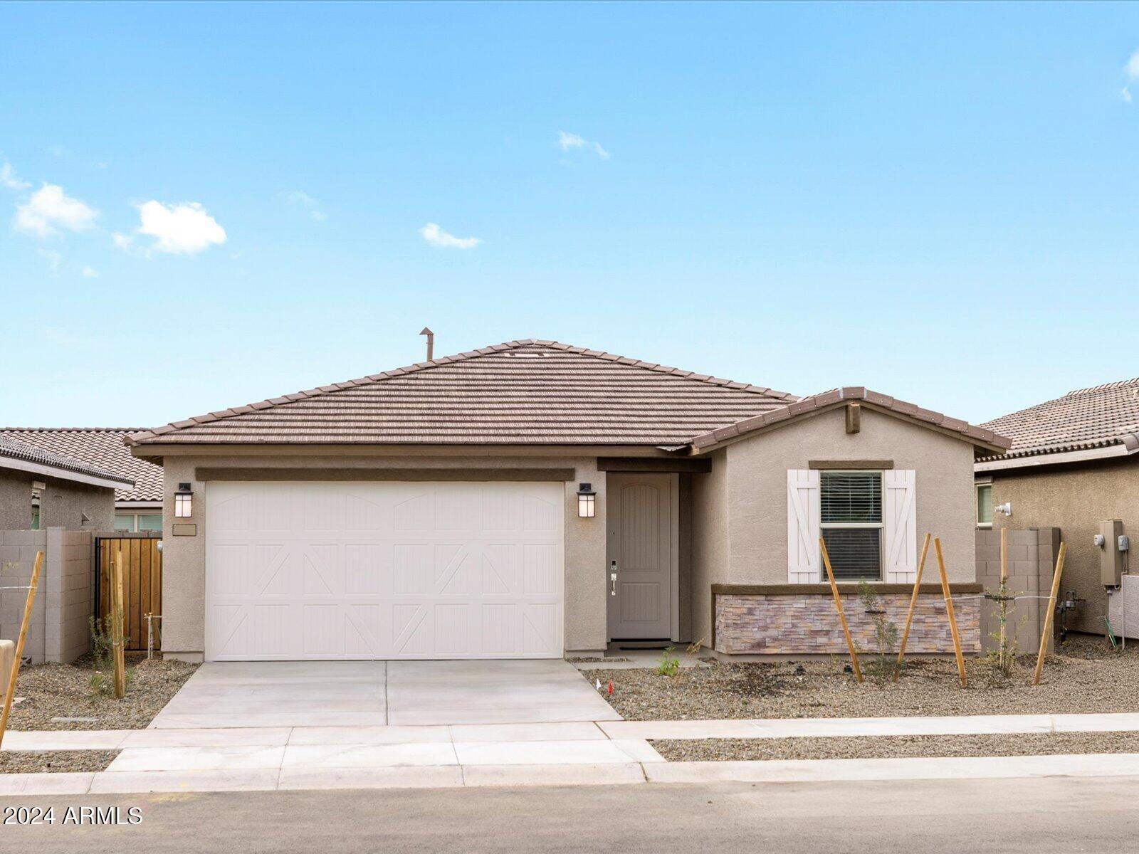 16033 W Hackamore Drive, For Sale in Surprise Zoocasa