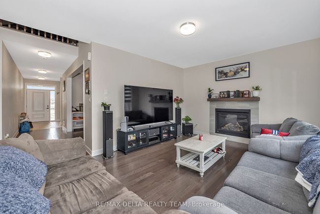 801 Gamble Dr, House other with 4 bedrooms, 3 bathrooms and 4 parking in Russell ON | Image 13
