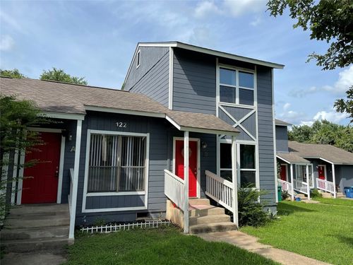 122 Hillside Dr, Elgin, TX, 78621-3049 | Card Image