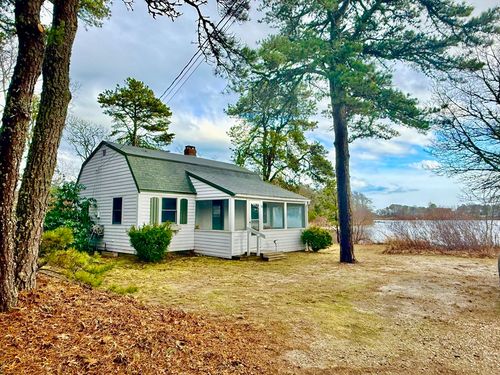 11-43 Pond St, Dennis, MA, 02638-2424 | Card Image