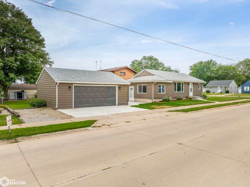 241 27th Street Sw, Mason City, IA, 50401 | Card Image