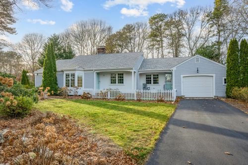 37 Wianno Rd, Yarmouth Port, MA, 02675-2178 | Card Image